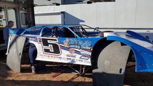 Image post by @markofvalordirt on Facebook