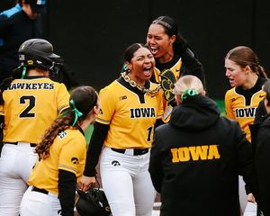Image post by @theiowahawkeyes on Instagram