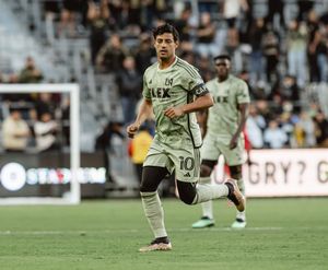 Image post by @heartoflafc on Twitter