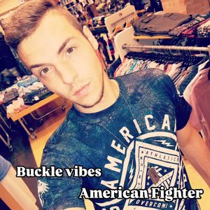 Image post by @buckle.stylist.matt on Instagram
