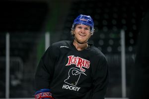 Image post by @iceraysnahl on Instagram