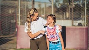 Video post by @eastonbaseballsoftball on YouTube