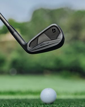Image post by @taylormade_golf_japan on Instagram
