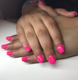 Image post by @nestanails on Instagram