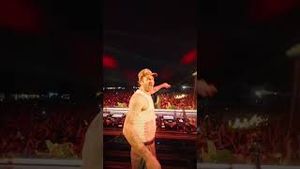 Video post by @thechainsmokers on YouTube