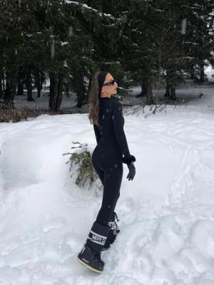Image post by @alexxandra.makeup on TikTok