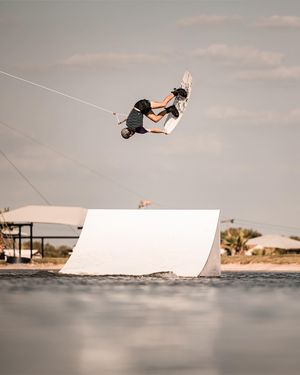 Image post by @davis_shoots_stuff on Instagram