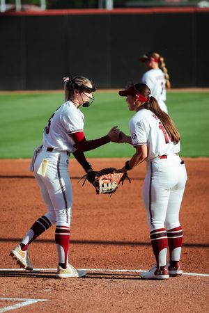 Image post by @GamecockSoftbll on Twitter