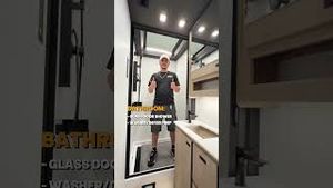 Video post by @lamesarecvan on YouTube