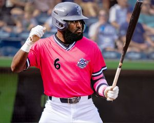 Image post by @bluewahoosbball on Instagram
