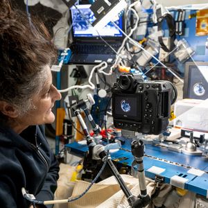 Image post by @iss on Instagram