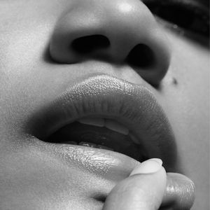 Image post by @tonimaltmakeup on Instagram