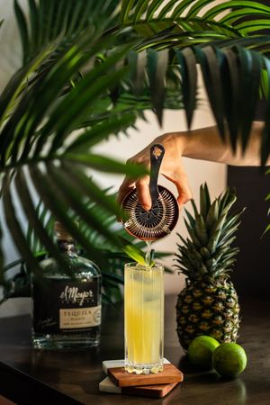 Image post by @beautifulbooze on Twitter