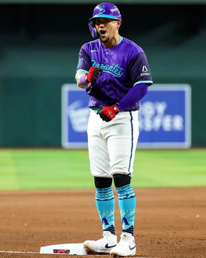 Image post by @losdbacks on Instagram