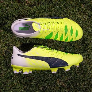 Image post by @soccerdotcom on Instagram