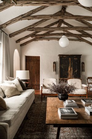 Image post by @shoppeamberinteriors on Instagram