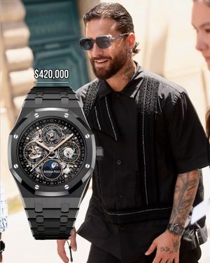 Image post by @celebwatchspotter on Instagram