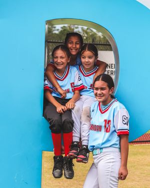 Image post by @softballyouth on Instagram