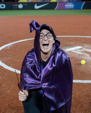 Image post by @auprosoftball on Instagram