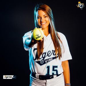 Image post by @etbu_softball on Instagram