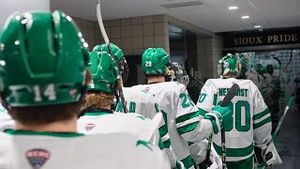 Video post by @everythingcollegehockey on YouTube