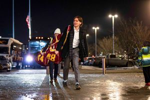 Image post by @CMUHOCKEYDIII on Twitter
