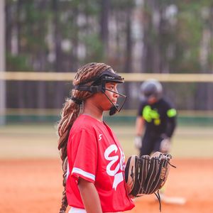 Image post by @softballyouth on Instagram