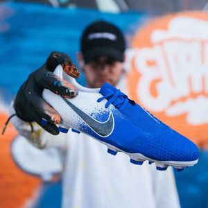 Image post by @soccerdotcom on Instagram