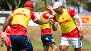 Image post by @Hug3RugbyHits on Facebook