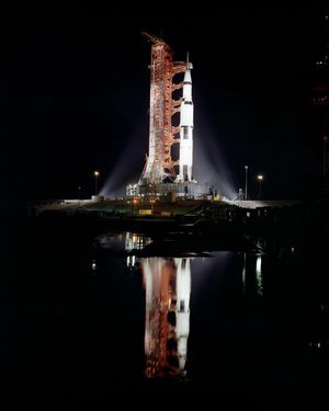 Image post by @nasaartemis on Instagram