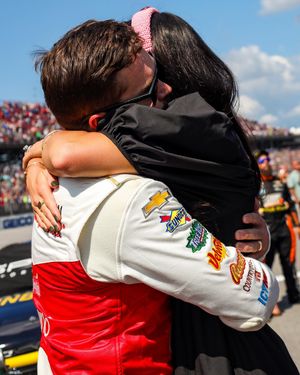 Image post by @stenhousejr on Instagram