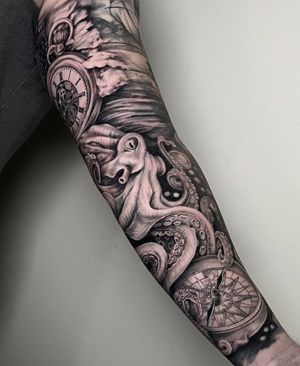 Image post by @skindesigntattoos on Instagram