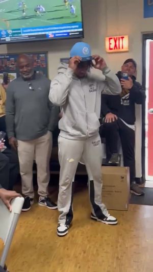 Video post by @titans on TikTok