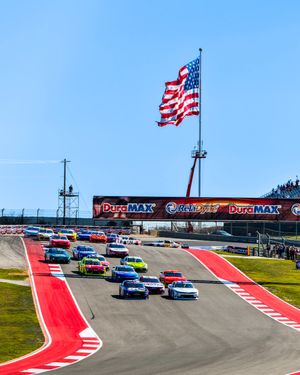 Image post by @nascaratcota on Instagram
