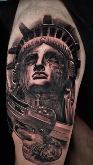 Video post by @skindesigntattoos on Instagram