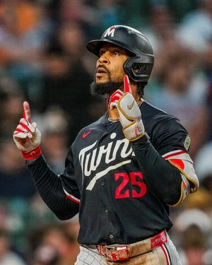 Image post by @twins on Instagram