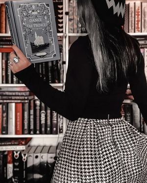 Image post by @faecrate on Instagram