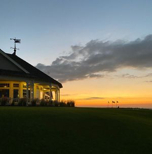 Image post by @kiawahresort on Twitter
