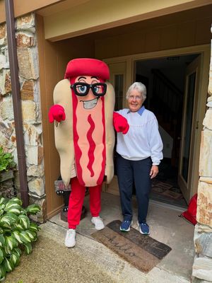 Image post by @clehotdogs on Instagram