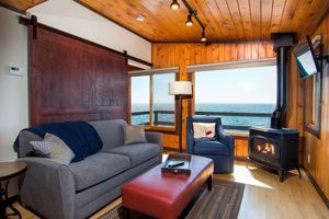 Image post by @breezypointcabins on Facebook
