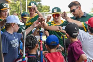 Image post by @griffithgens on Instagram