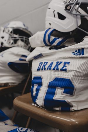 Image post by @drakebulldogsfb on Instagram