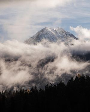 Image post by @whistlerblackcomb on Instagram
