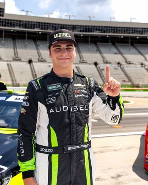 Image post by @echoparkspeedway on Instagram