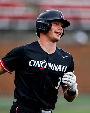 Image post by @gobearcatsbase on Instagram