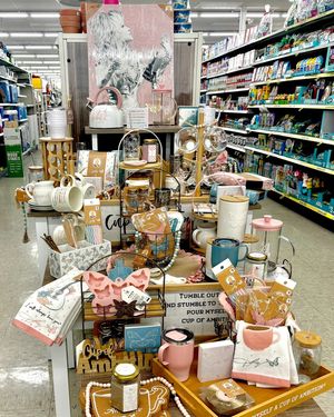 Image post by @dollargeneral on Instagram