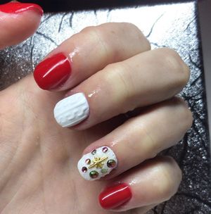 Image post by @nestanails on Instagram