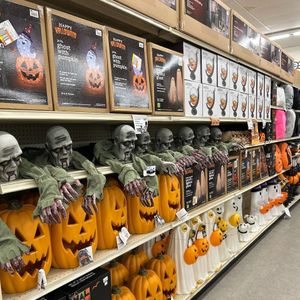 Image post by @biglots on Instagram
