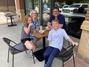 Image post by @deweysbakerygso on Instagram