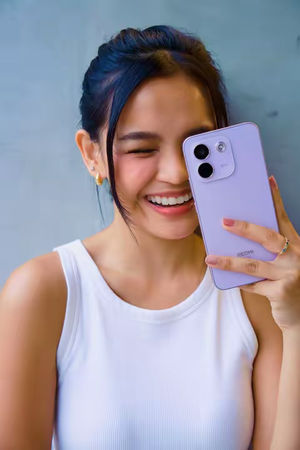 Image post by @zephanieofficial on TikTok
